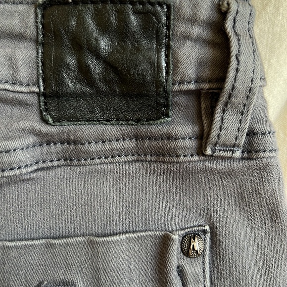 Marciano Gray High Rise Skinny Jeans - Picture 12 of 13